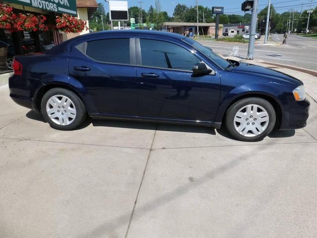 Photo of 2014 Blue Dodge Avenger