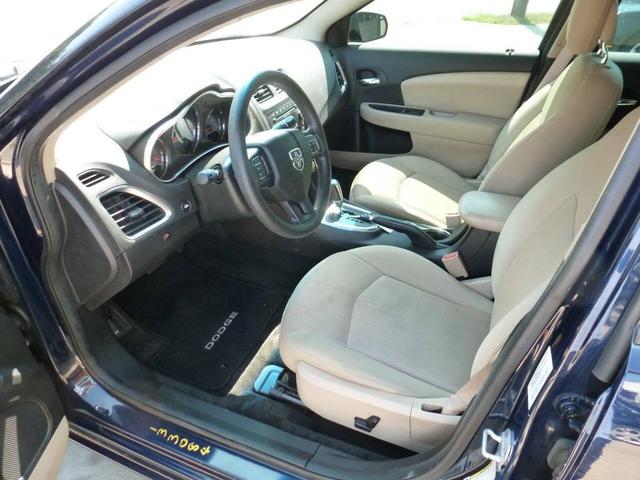 Photo of 2014 Blue Dodge Avenger