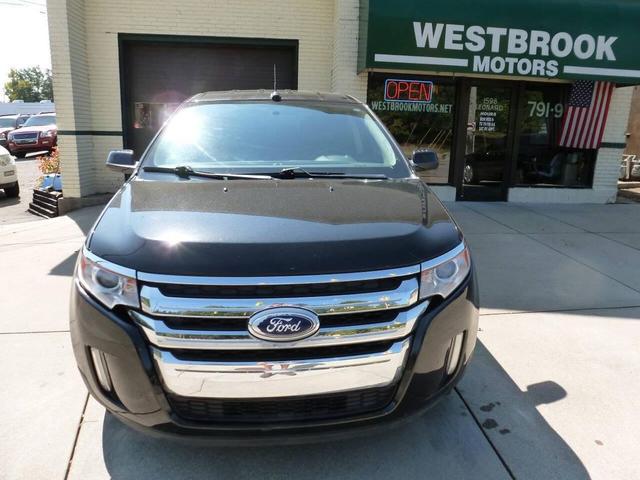 Photo of 2013 Black Ford Edge