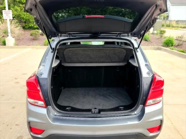 Photo of 2020 GRAY Chevrolet Trax