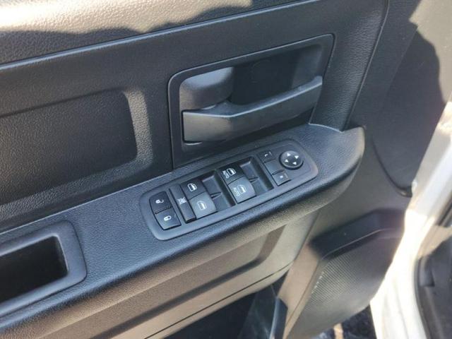 Photo of 2018 Bright White Clearcoat RAM 1500