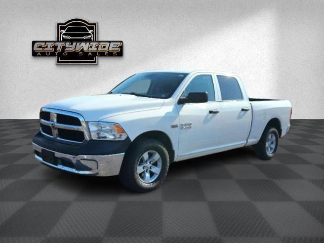 Photo of 2018 Bright White Clearcoat RAM 1500
