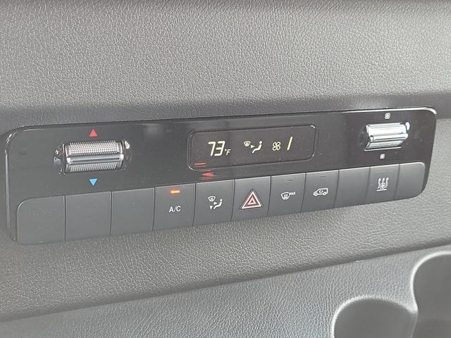 Photo of 2024 White Mercedes-Benz Sprinter 2500