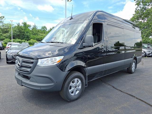 Photo of 2025 Black Mercedes-Benz Sprinter 2500