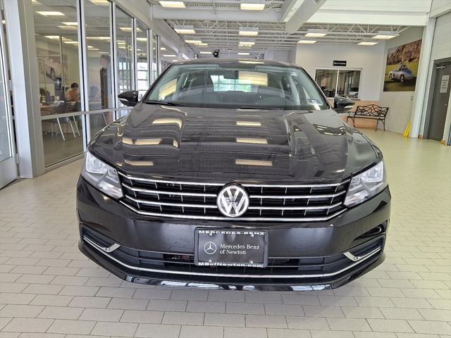 Photo of 2019 Deep Black Pearl Volkswagen Passat