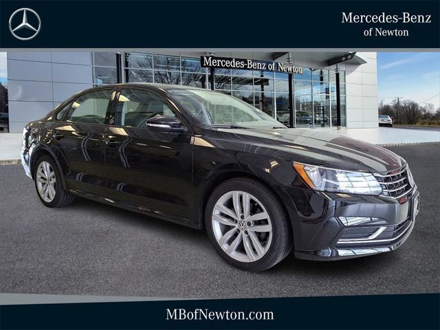 Photo of 2019 Deep Black Pearl Volkswagen Passat