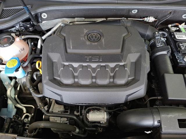 Photo of 2019 Deep Black Pearl Volkswagen Passat