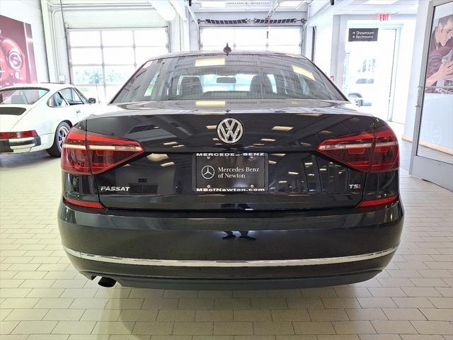 Photo of 2019 Deep Black Pearl Volkswagen Passat