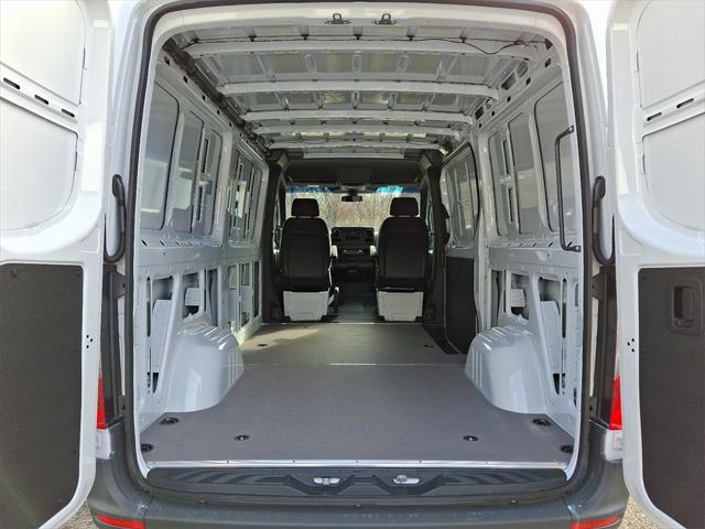 Photo of 2025 White Mercedes-Benz Sprinter 2500