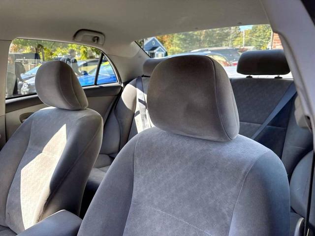 Photo of 2009 Classic Silver Metallic Toyota Corolla