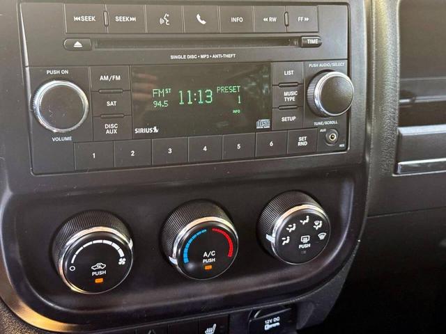 Photo of 2014 Black Clearcoat Jeep Patriot