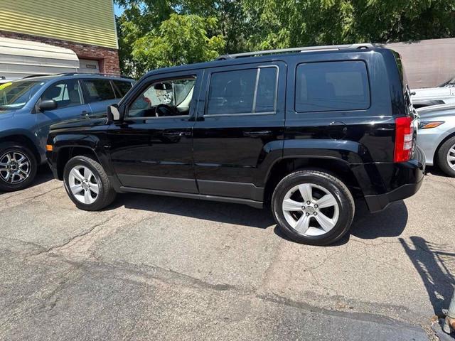 Photo of 2014 Black Clearcoat Jeep Patriot