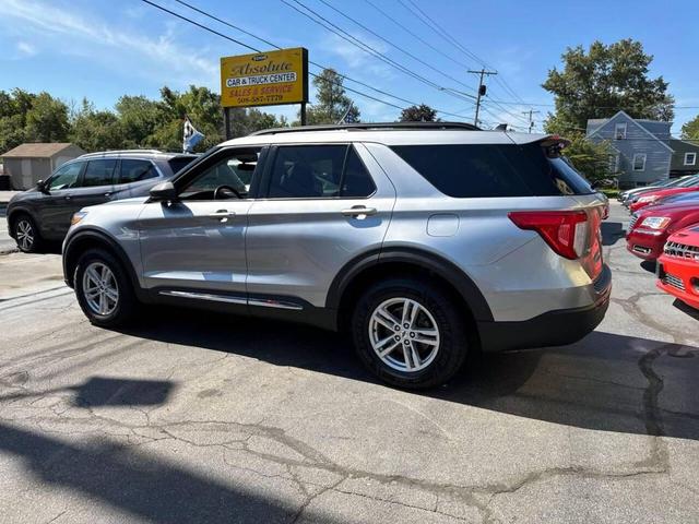 Photo of 2021 Iconic Silver Metallic Ford Explorer