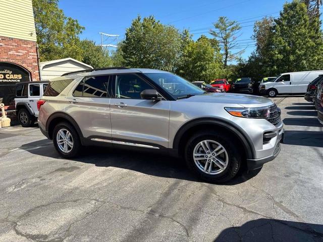 Photo of 2021 Iconic Silver Metallic Ford Explorer