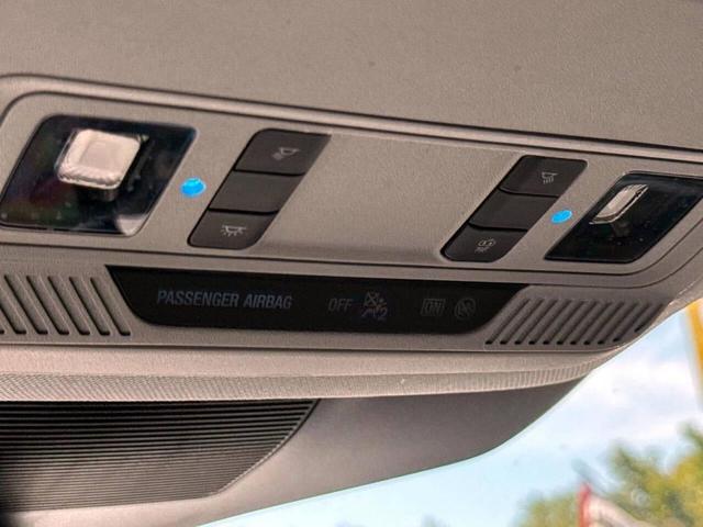 Photo of 2021 Iconic Silver Metallic Ford Explorer