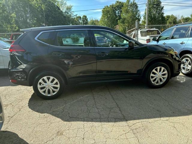 Photo of 2020 Magnetic Black Pearl Nissan Rogue