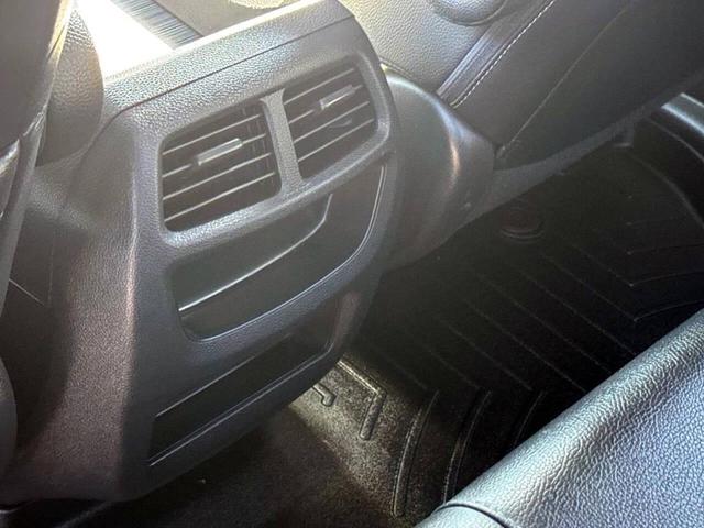 Photo of 2017 Lunar Silver Metallic Honda Ridgeline