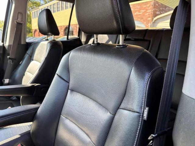 Photo of 2017 Lunar Silver Metallic Honda Ridgeline