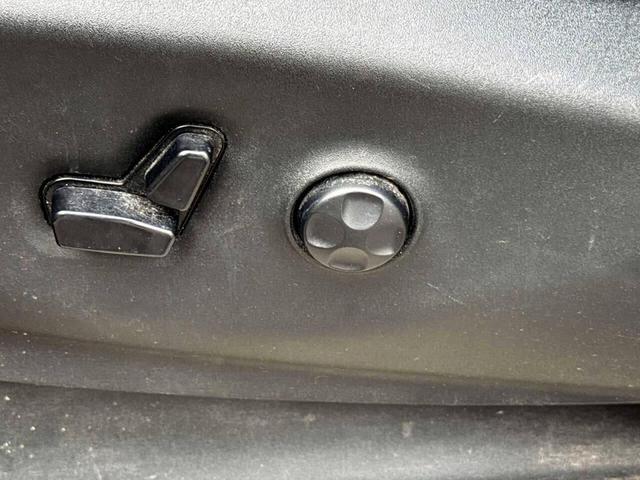 Photo of 2018 Billet Silver Metallic Clearcoat Chrysler Pacifica
