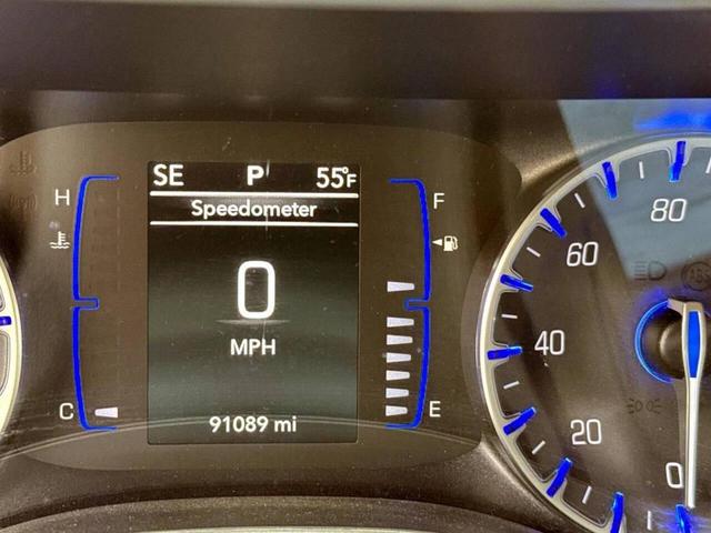 Photo of 2018 Billet Silver Metallic Clearcoat Chrysler Pacifica