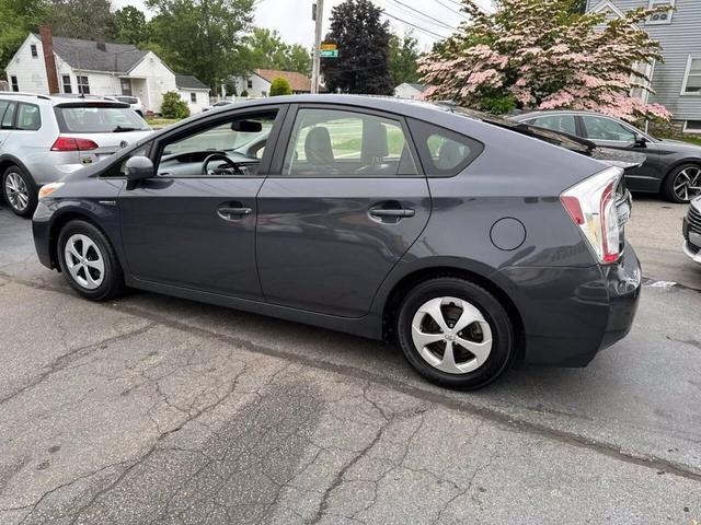 Photo of 2013 Winter Gray Metallic Toyota Prius
