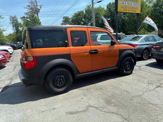 Photo of 2008 Tangerine Metallic Honda Element
