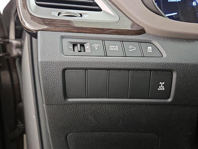 Photo of 2018 Gray Hyundai Santa Fe Sport