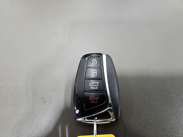Photo of 2018 Gray Hyundai Santa Fe Sport