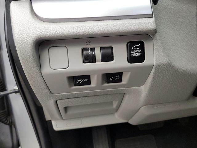 Photo of 2014 Silver Subaru Forester