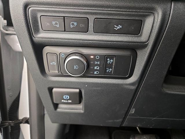 Photo of 2022 White Ford F-150