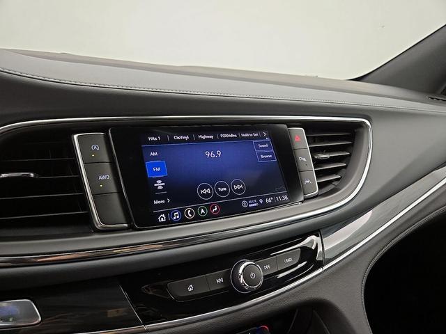 Photo of 2022 White Buick Enclave