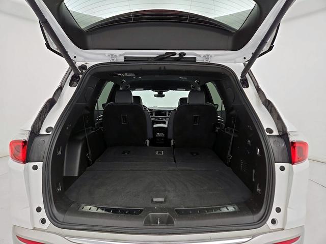 Photo of 2022 White Buick Enclave