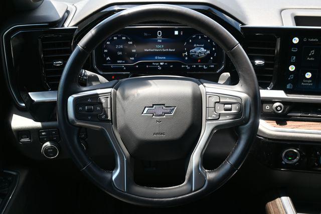 Photo of 2022 Northsky Blue Metallic Chevrolet Silverado 1500