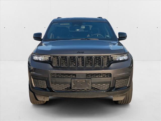 Photo of 2023 Metallic Jeep Grand Cherokee L