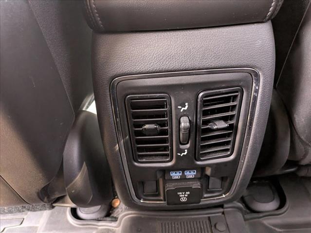 Photo of 2019 Bright White Clearcoat Jeep Grand Cherokee