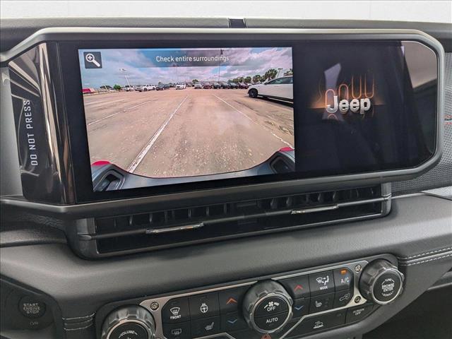 Photo of 2025 Hydro Blue Pearlcoat Jeep Gladiator