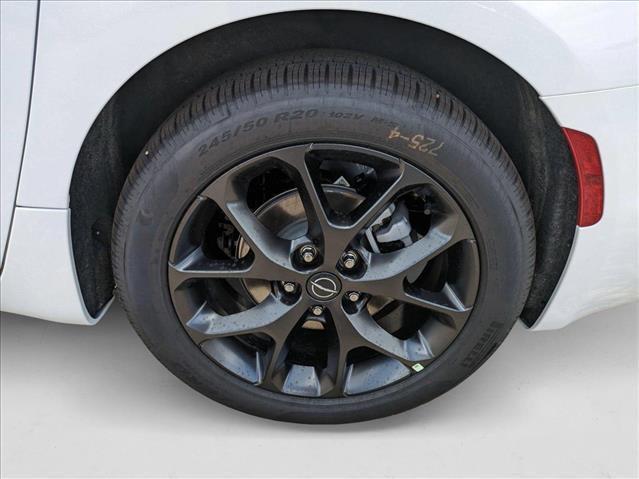 Photo of 2025 Bright White Clearcoat Chrysler Pacifica
