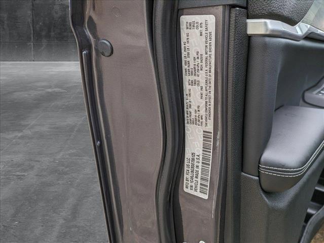 Photo of 2025 Metallic Jeep Grand Cherokee L