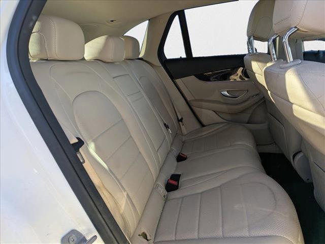 Photo of 2020 Polar White Mercedes-Benz GLC 300