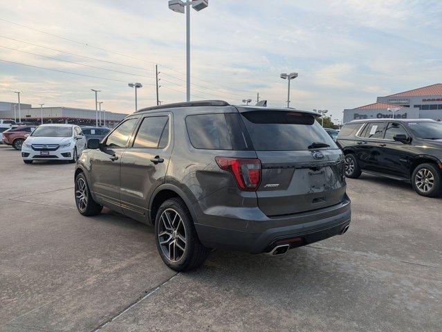 Photo of 2017 Magnetic Metallic Ford Explorer