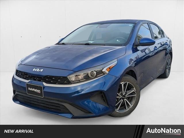 Photo of 2022 Deep Sea Blue Kia Forte