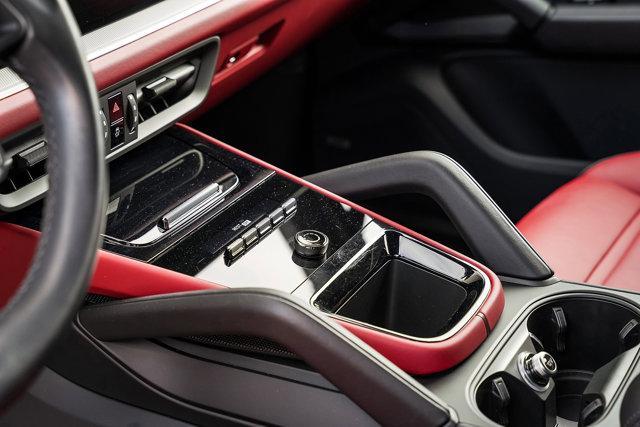 Photo of 2024 Gray Porsche Cayenne