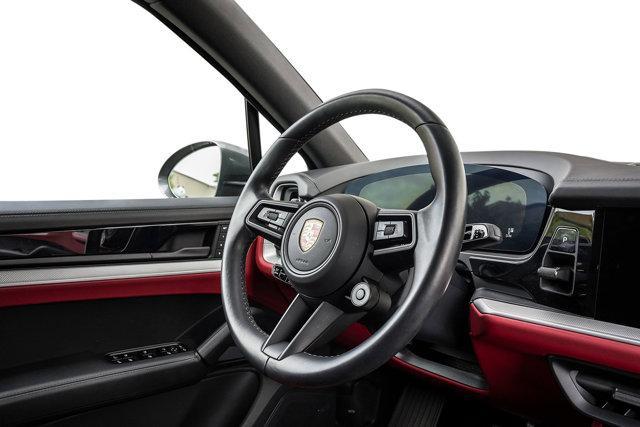 Photo of 2024 Gray Porsche Cayenne