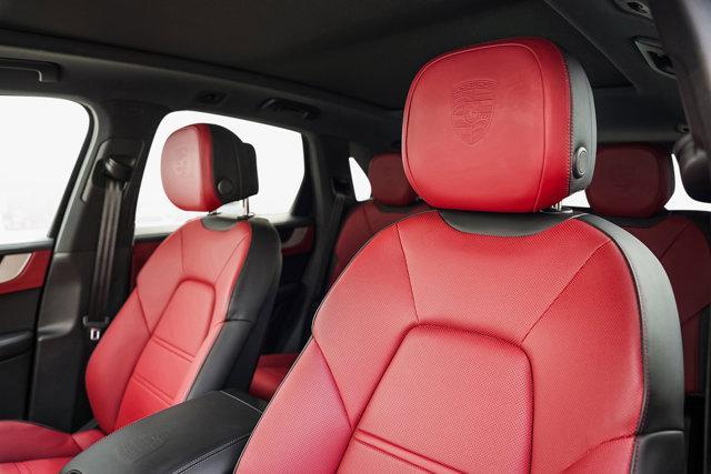 Photo of 2024 Gray Porsche Cayenne