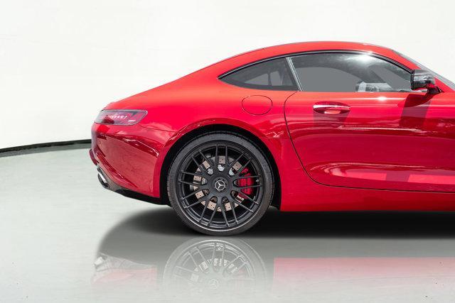 Photo of 2016 Red Mercedes-Benz AMG GT