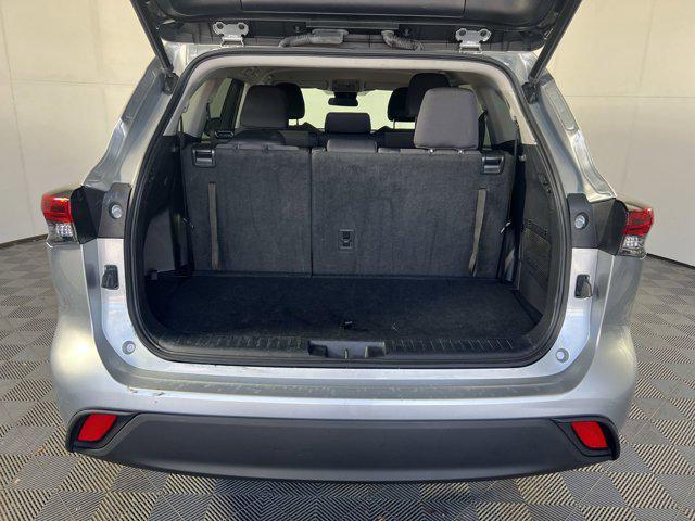 Photo of 2021 Celestial Silver Metallic Toyota Highlander