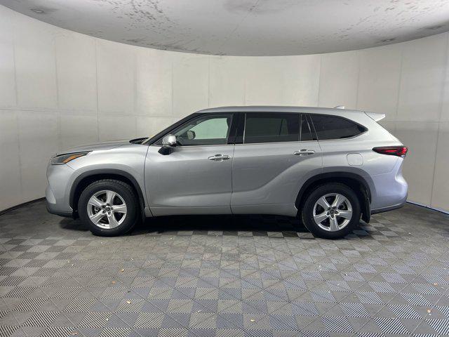 Photo of 2021 Celestial Silver Metallic Toyota Highlander