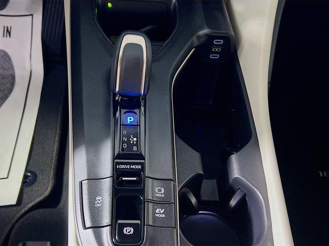 Photo of 2023 Oxygen White Toyota Crown