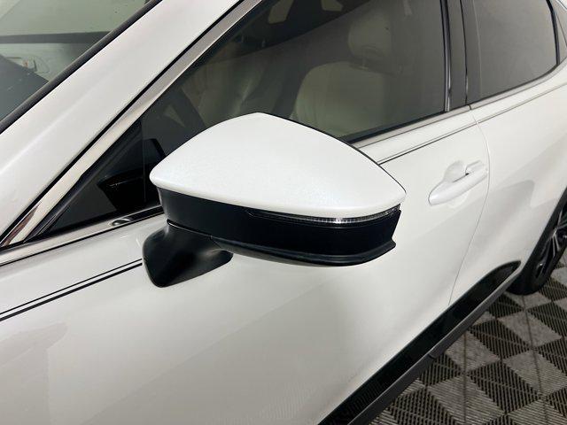 Photo of 2023 Oxygen White Toyota Crown