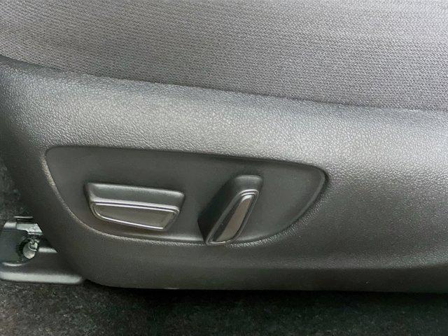 Photo of 2025 Wind Chill Pearl Toyota Highlander